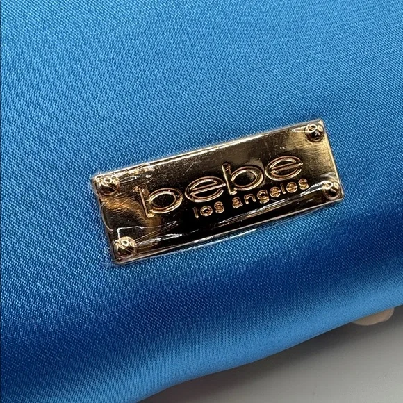 Bebe Los Angeles Daisy Clutch - Picture 6 of 6